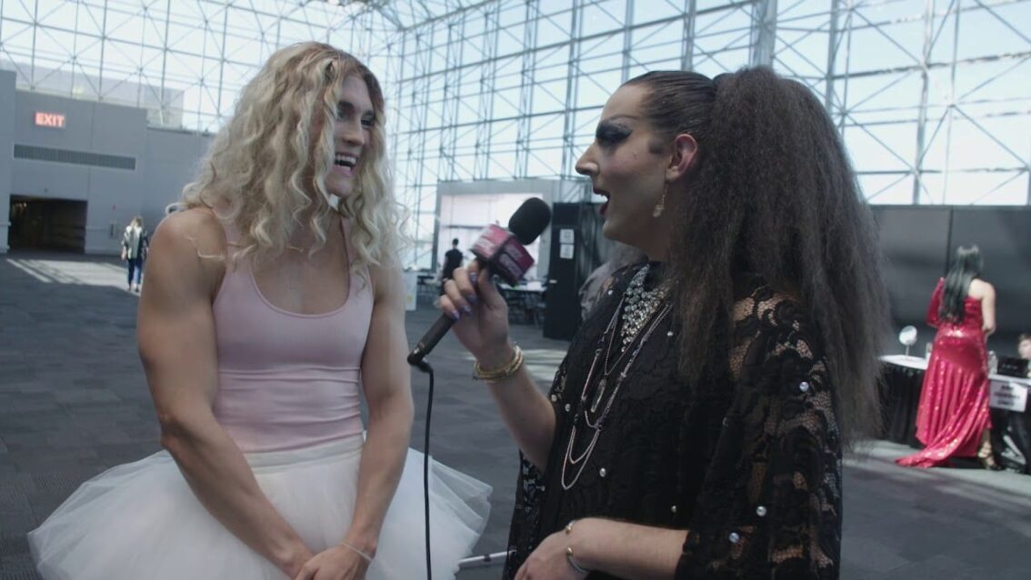 Carrie Dragshaw at DragCon NYC 2017 – Hey Qween!