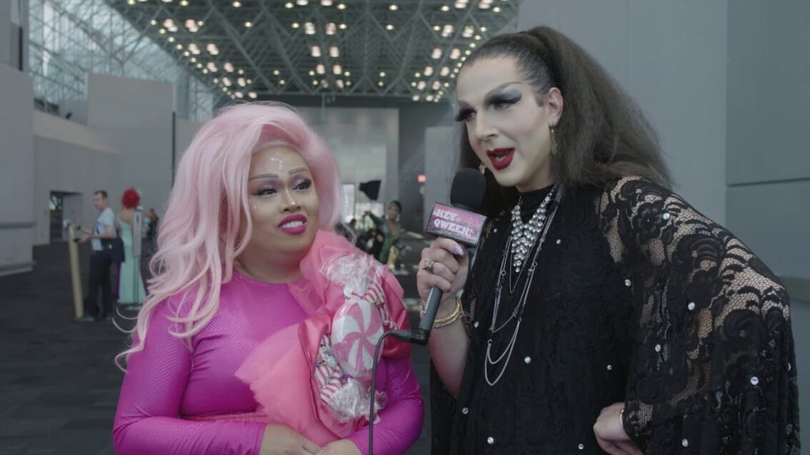 Jiggly Caliente at DragCon NYC 2017 – Hey Qween!