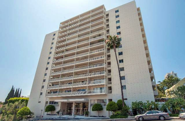 JUST LISTED AT $499,000! 999 Doheny Dr. #902 West Hollywood, CA 90069 - Chic condo with unbelievable views!
