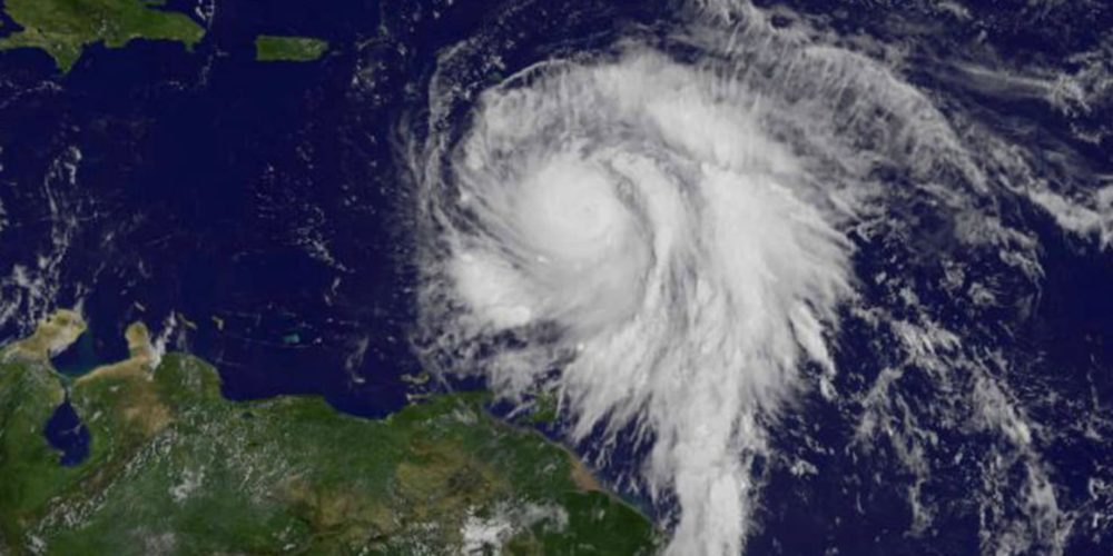 170918-hurricane-maria-dominicana-landfall-cheat_c5gtwu